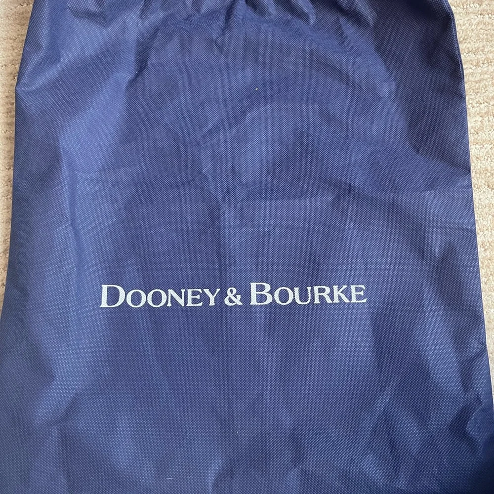 Dooney & Bourke black leather purse - Picture 14 of 15